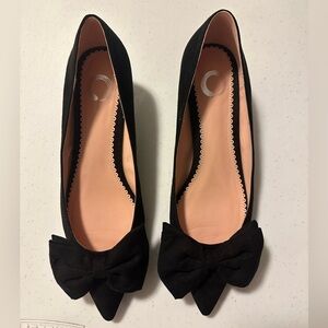 black kitten heels